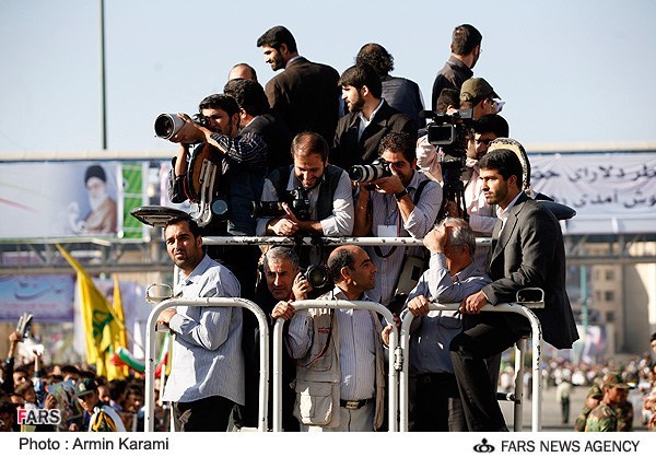 استقبالی باشکوه از مقام معظم رهبری در کرمانشاه
